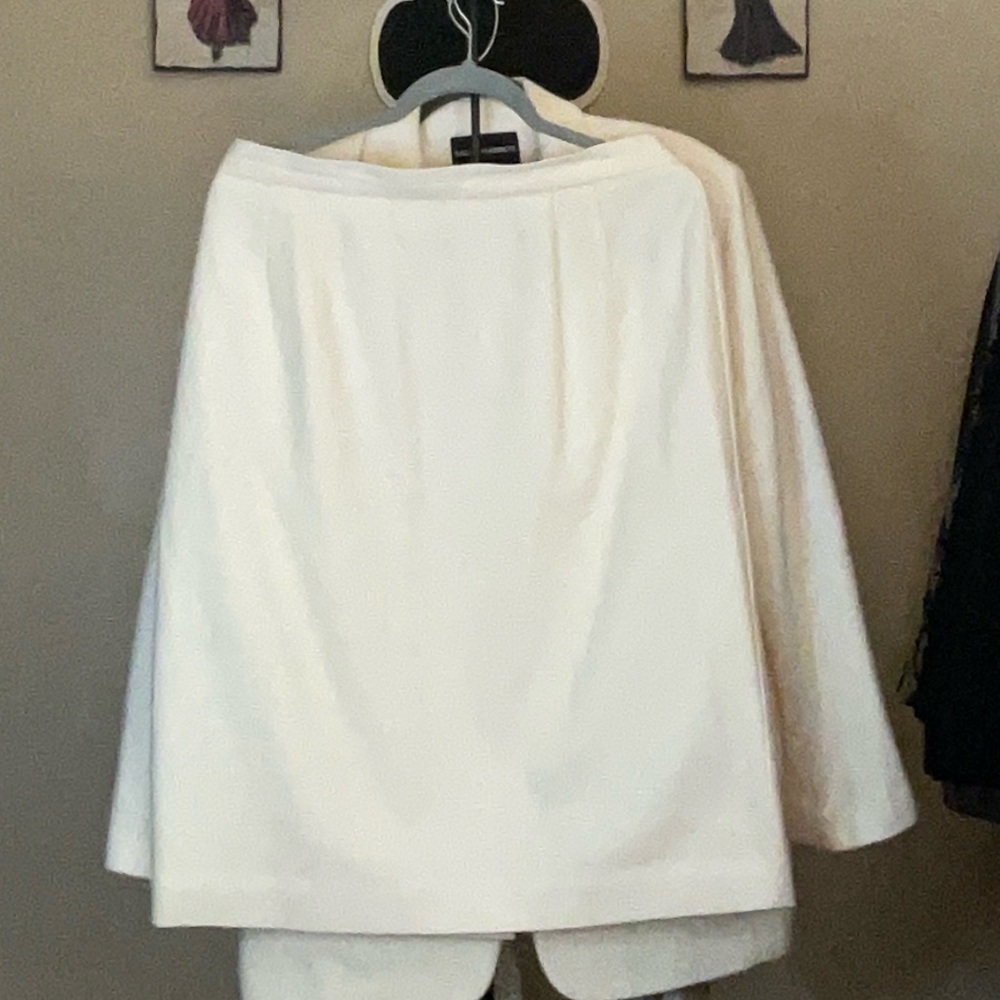 Worthington Winter White Skirt